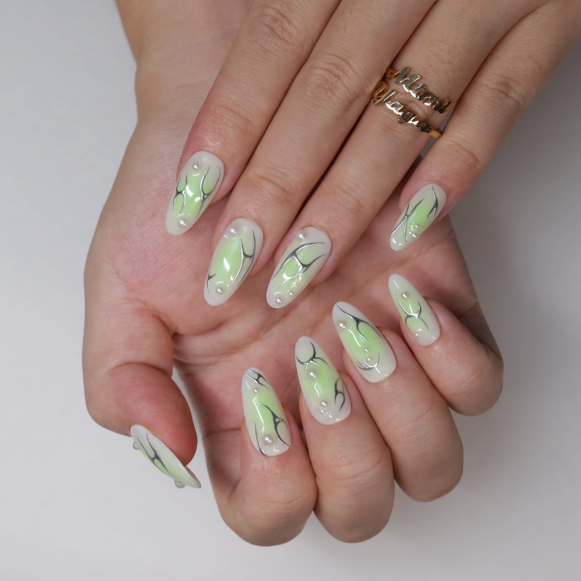 Limeglass Veil