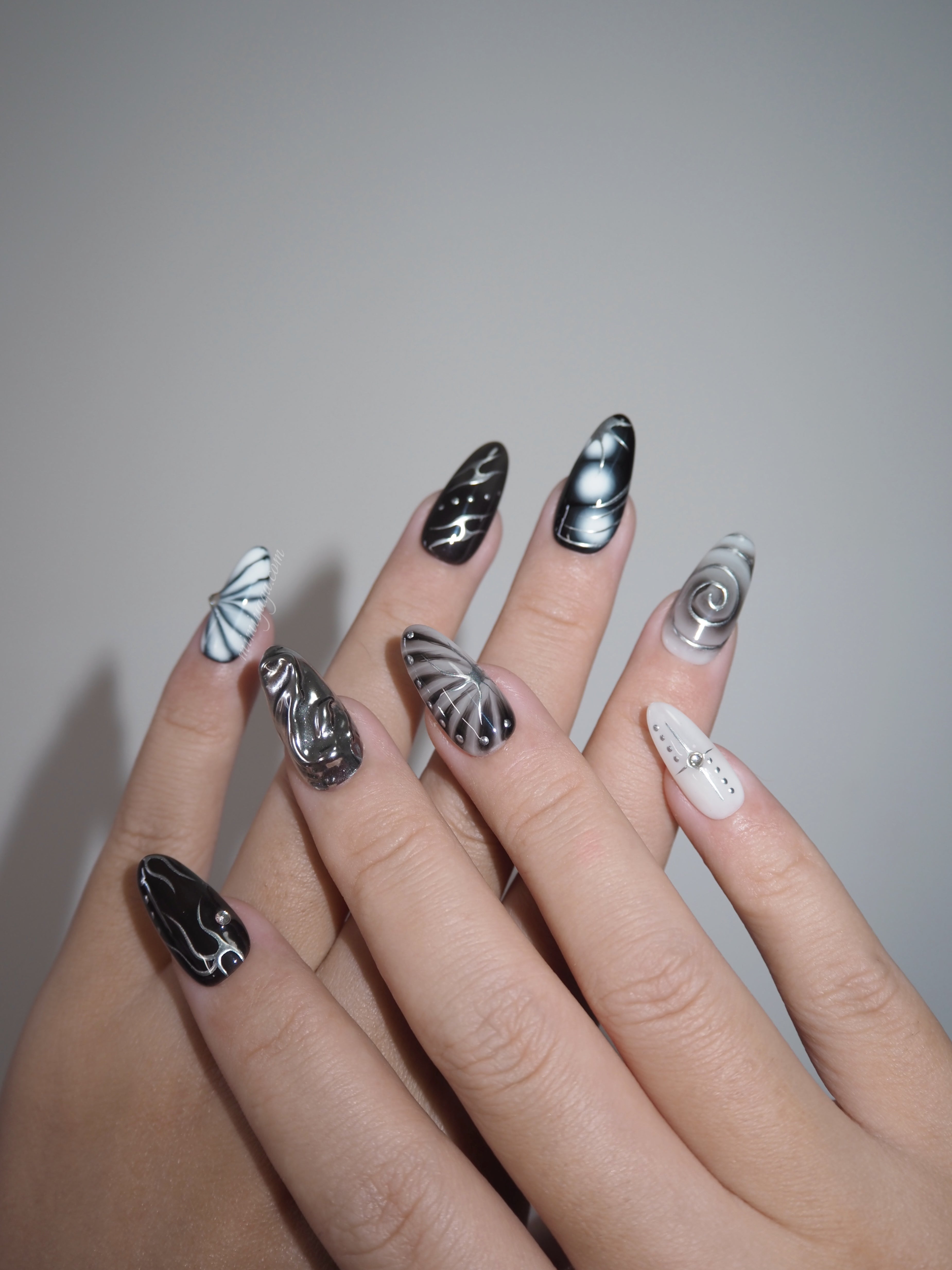 Black & White Metallic