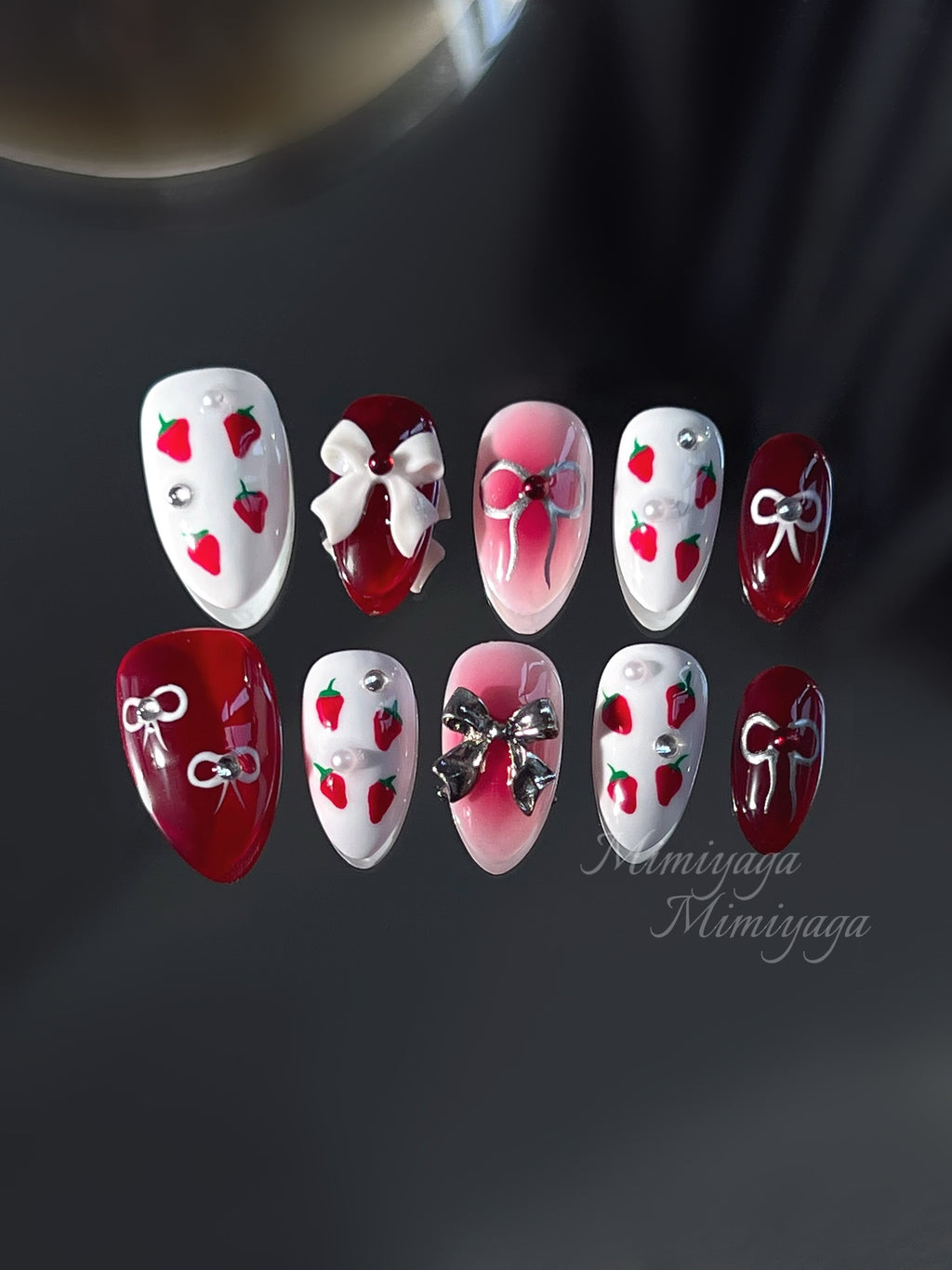 Butterfly Bow Strawberry