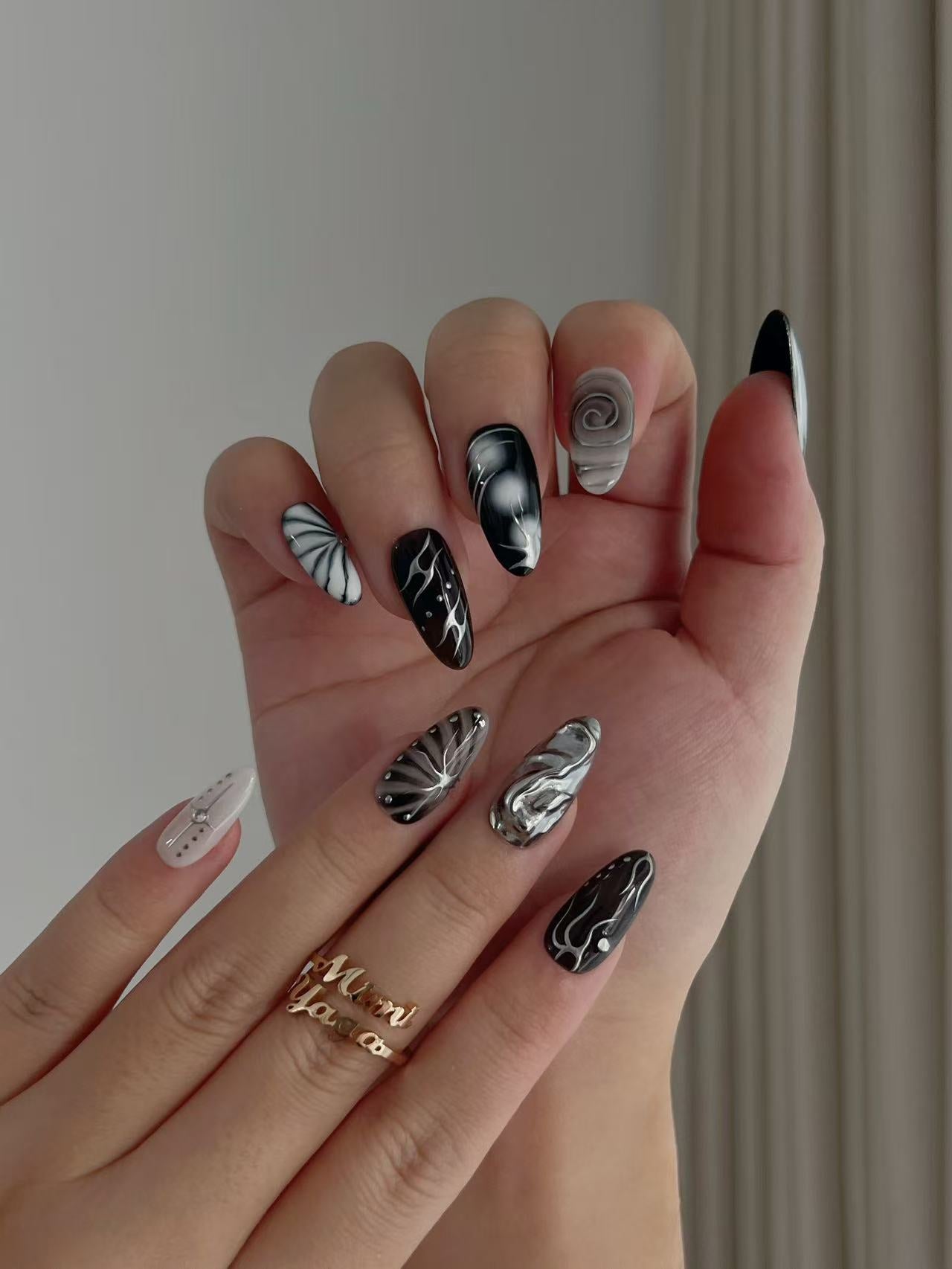 Black & White Metallic